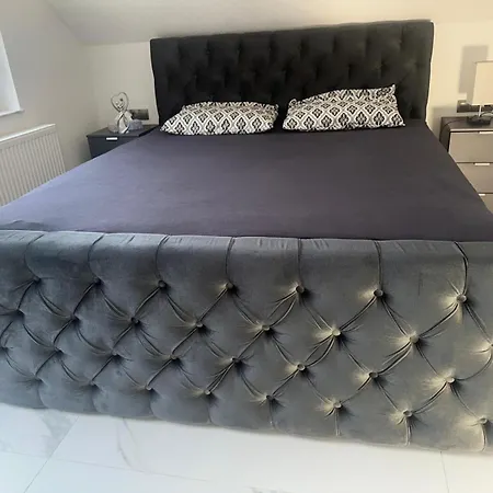 Flexible, Schoene Und Gut Aussehende Feriensuite דירה *